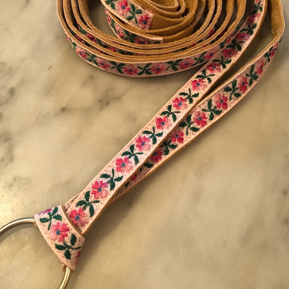 Floral double ribbon belt with suede backing